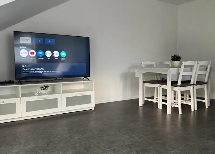 Komplett Neu Renovierte Wohnung! شقة *