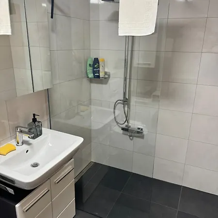 Komplett Neu Renovierte Wohnung! * Hanóver