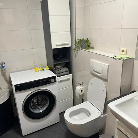 Apartamento Komplett Neu Renovierte Wohnung! Hanóver