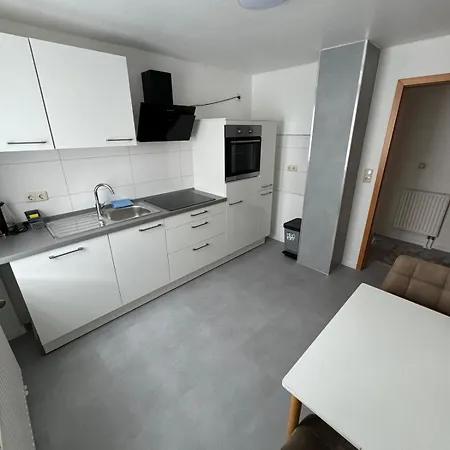 Komplett Neu Renovierte Wohnung! *